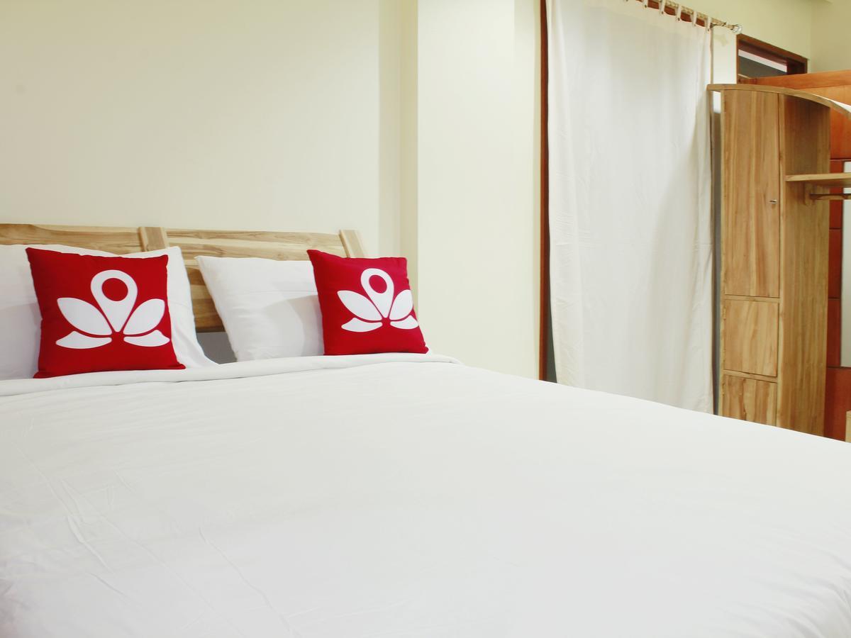 Zen Rooms Cassa Dua Pasteur Bandung Exterior foto